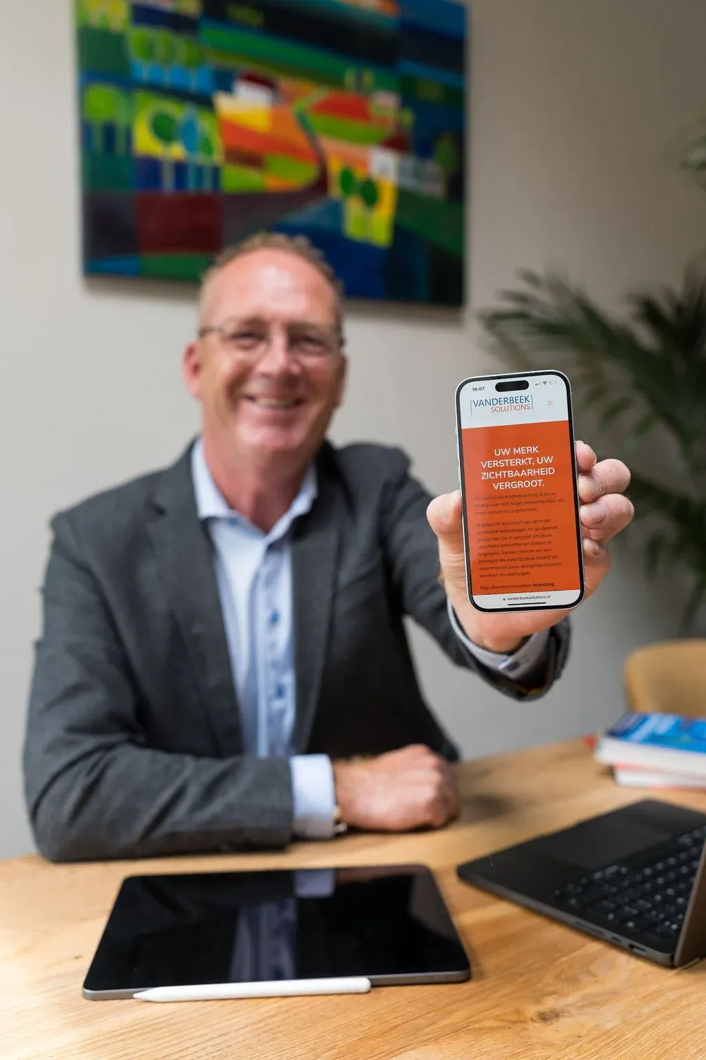 Chris van der Beek | VANDERBEEK Solutions; Marketing Woudrichem Gemeente Altena